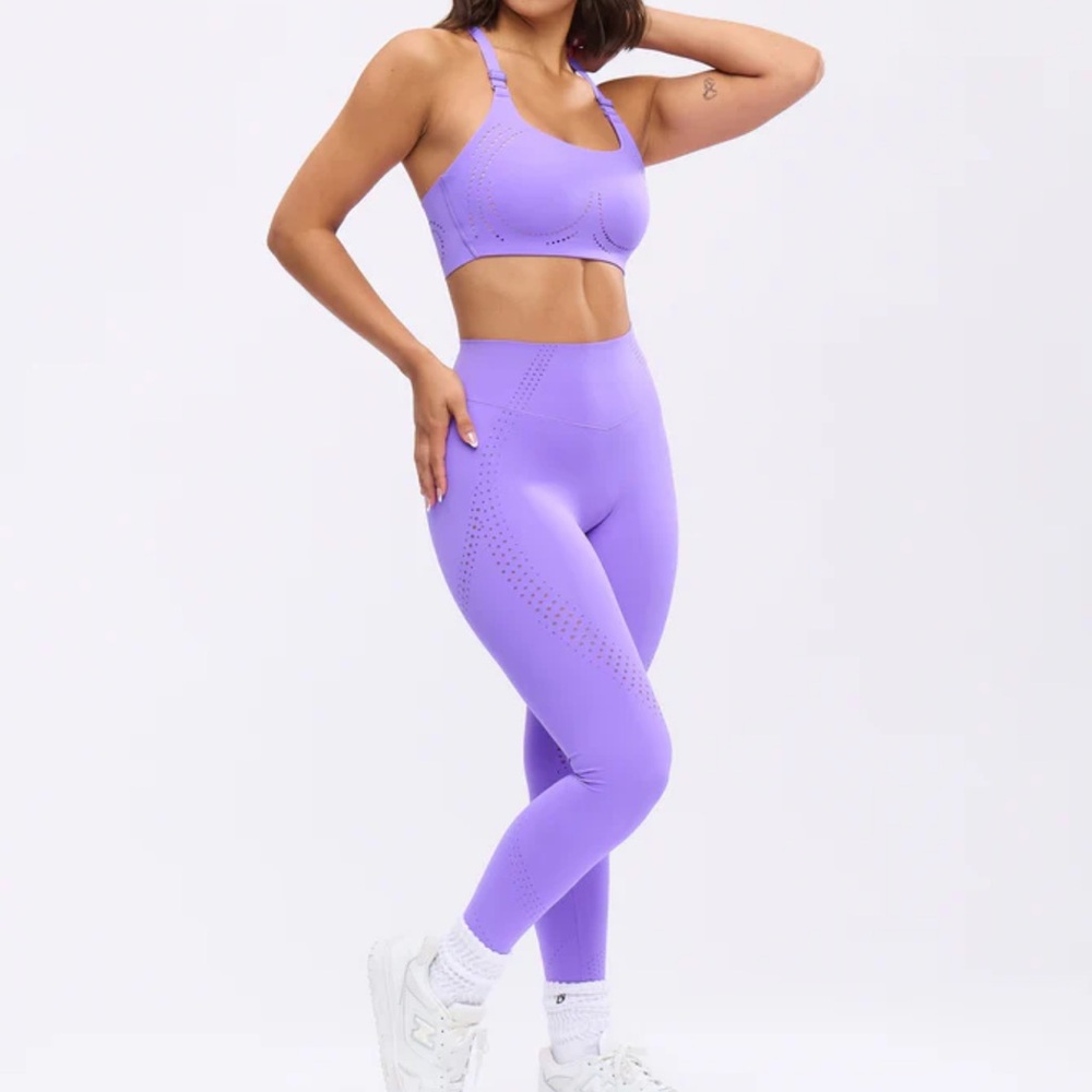 Buffbunny sport bra (S) and leggings (S)